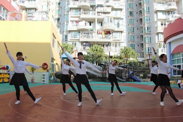 教師運(yùn)動會，老師也“瘋狂”