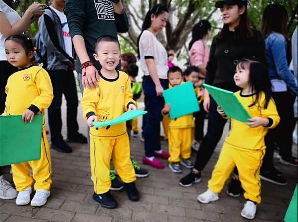 小班組社會實(shí)踐系列活動——嗨！你好！