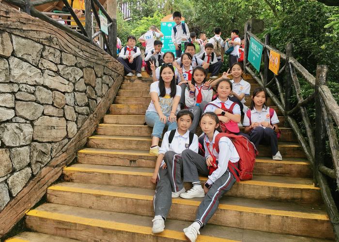 綠色低碳伴我行，文明環(huán)保在我心 ——小學(xué)部春游實(shí)踐活動(dòng)報(bào)道