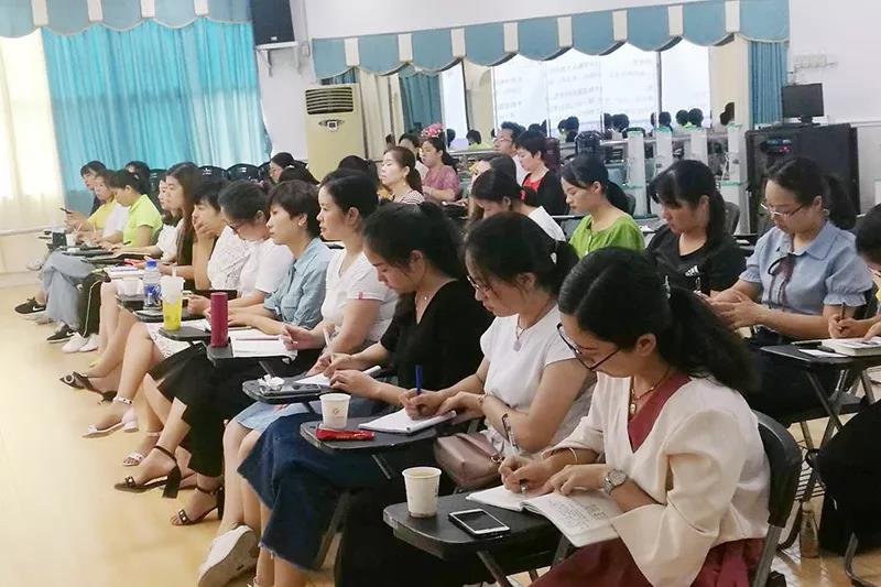 聚焦課程建設，提高品質(zhì)發(fā)展